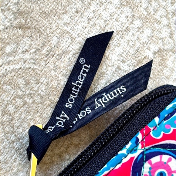 NWT Simply Southern Pink Paisley Quilted Clutch Zip Around Wristlet Phone Wallet - Picture 3 of 15